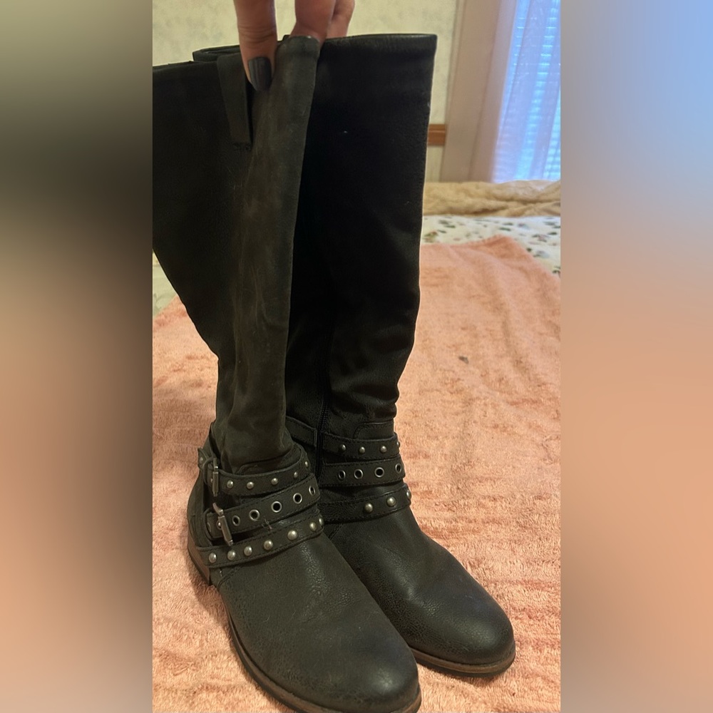 Women’s size 8.5 black Madeline boots